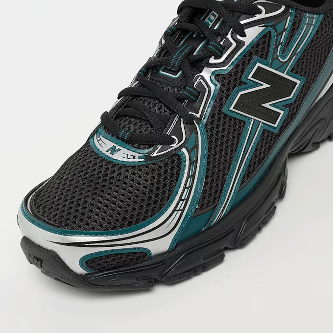New Balance 740 Schwarz/Blau