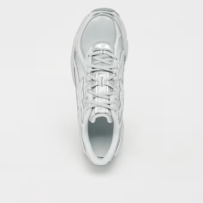 New Balance 740 Silber