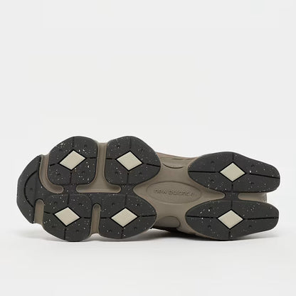 New Balance 9060 Braun